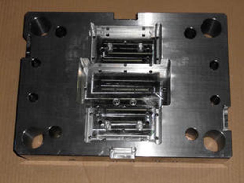 铜官山精密塑料模-06